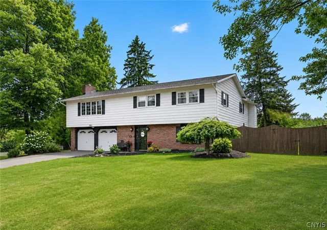 Photo 1 of Sale Pending at 3962 Split Rock Rd, Camillus, NY 13031 | MLS# S1707113 | Listing updated on 2026-08-19