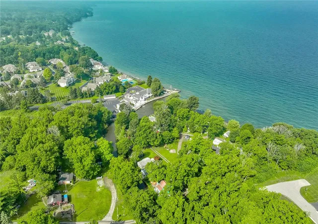 Photo 3 of Single family home for sale at 1304 Lake Rd #C43, Webster, NY 14580 | MLS# R1707205 | Listing updated on 2026-08-17