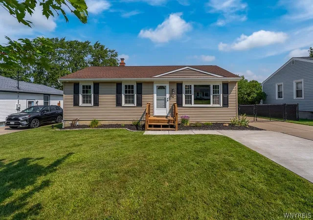 Photo 1 of Sale Pending at 100 Burmon Dr, Orchard Park, NY 14127 | MLS# B1704536 | Listing updated on 2026-08-27