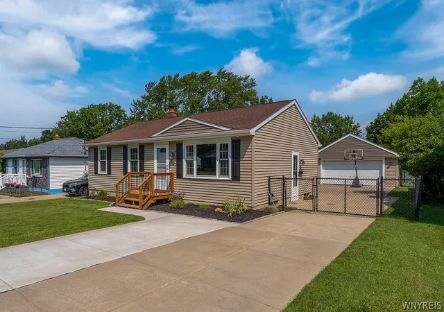Photo 2 of Sale Pending at 100 Burmon Dr, Orchard Park, NY 14127 | MLS# B1704536 | Listing updated on 2026-08-27