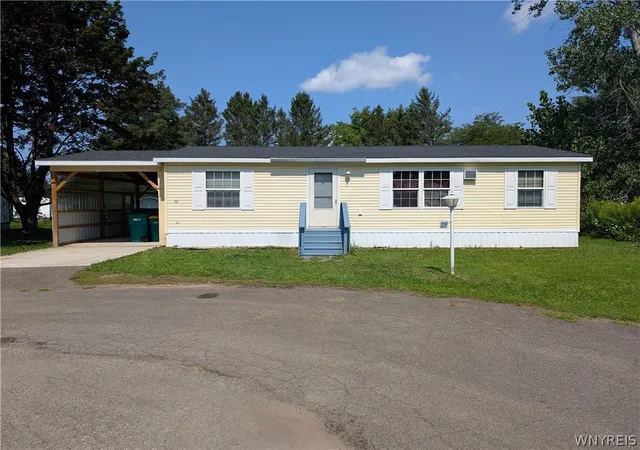 Photo 2 of Sale Pending at 325 Circle Ct, Arcade, NY 14009 | MLS# B1707271 | Listing updated on 2026-08-31