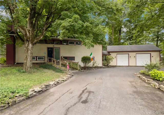 Photo 1 of Single family home for sale at 5006 Woodside Rd, Fayetteville, NY 13066 | MLS# S1706965 | Listing updated on 2026-09-06