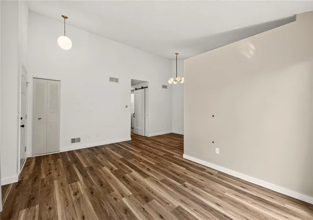 Listing Photo 4 - Condo for sale in building located at 472 Eastbrooke Ln, Rochester, NY 14618