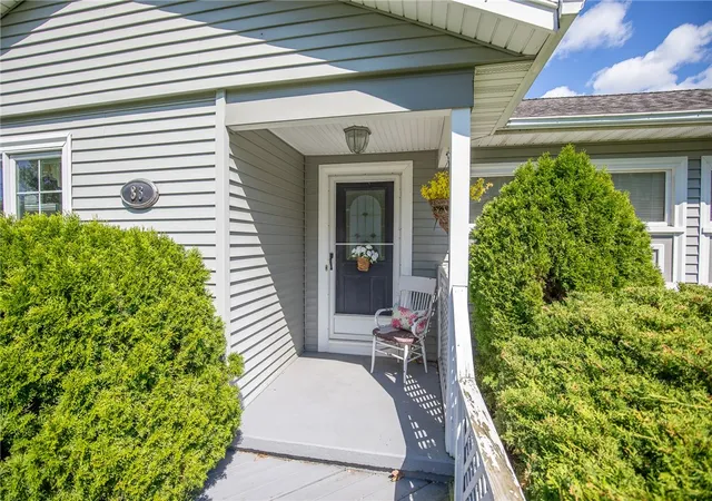 Photo 2 of Sale Pending at 86 Sierra Dr, Rochester, NY 14616 | MLS# R1707274 | Listing updated on 2026-08-27