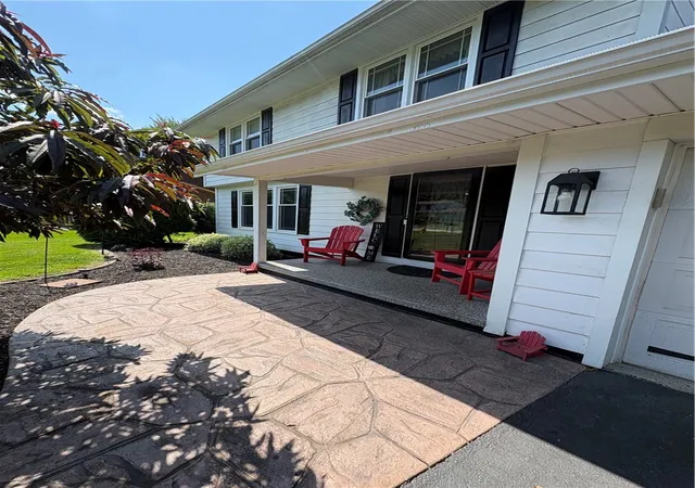 Photo 3 of Sale Pending at 86 Stover Rd, Rochester, NY 14624 | MLS# R1707065 | Listing updated on 2026-08-29
