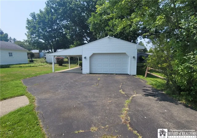 Photo 2 of Sale Pending at 354 Delaware Ave, Jamestown, NY 14701 | MLS# R1707292 | Listing updated on 2026-08-16