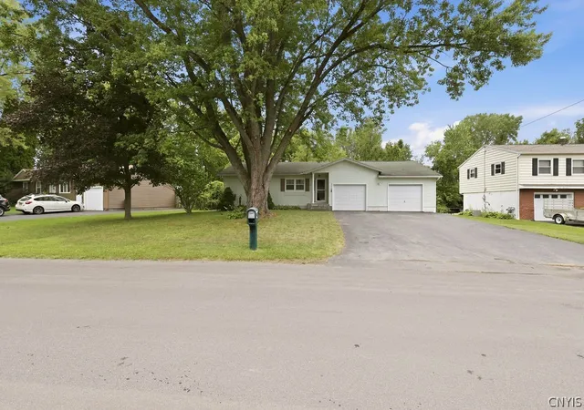 Photo 2 of Sale Pending at 102 Christopher Dr, Baldwinsville, NY 13027 | MLS# S1706961 | Listing updated on 2026-08-17