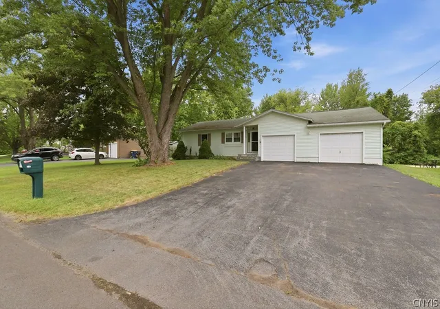 Photo 3 of Sale Pending at 102 Christopher Dr, Baldwinsville, NY 13027 | MLS# S1706961 | Listing updated on 2026-08-17