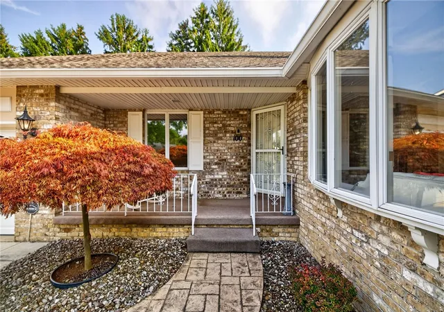 Photo 3 of Sale Pending at 100 Kearney Dr, Rochester, NY 14617 | MLS# R1707334 | Listing updated on 2026-08-19