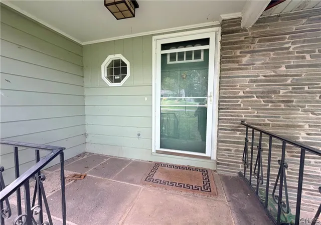 Photo 2 of Sale Pending at 113 Munro Dr, Camillus, NY 13031 | MLS# S1707288 | Listing updated on 2026-08-21