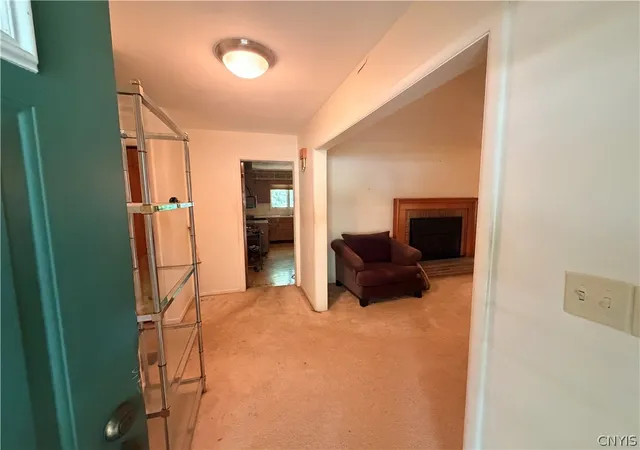 Photo 3 of Sale Pending at 113 Munro Dr, Camillus, NY 13031 | MLS# S1707288 | Listing updated on 2026-08-21