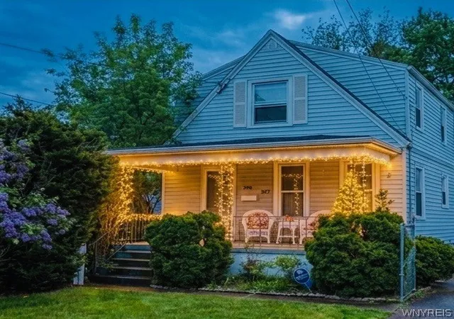 Photo 4 of Single family home for sale at 747 15th Street, Niagara Falls, NY 14301 | MLS# B1706588 | Listing updated on 2026-08-18
