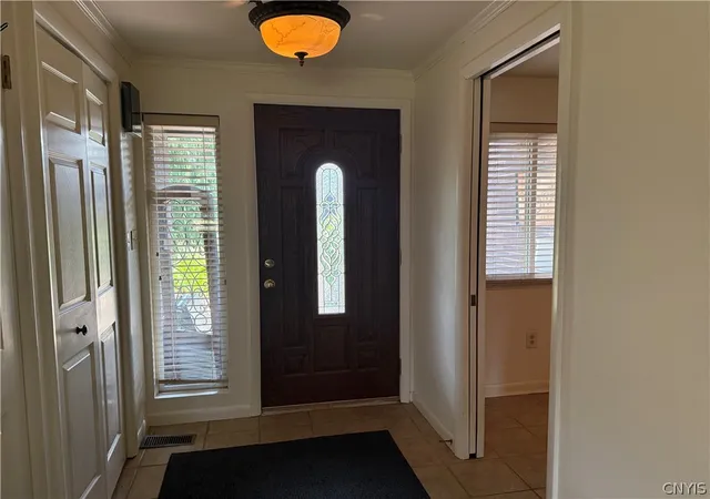 Photo 3 of Sale Pending at 786 Fairway Cir, Baldwinsville, NY 13027 | MLS# S1707036 | Listing updated on 2026-08-24