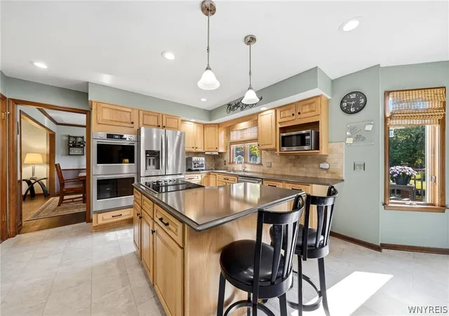 Photo 3 of Sale Pending at 22 Waxwing Ln, East Amherst, NY 14051 | MLS# B1706376 | Listing updated on 2026-08-28