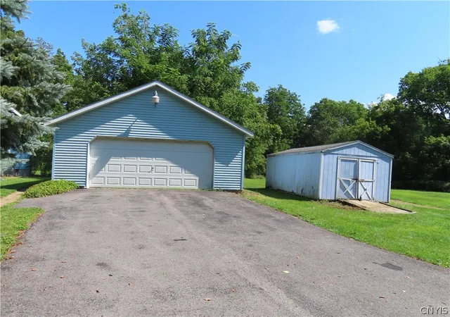 Photo 3 of Sale Pending at 4886 Shepard Rd, Marcellus, NY 13108 | MLS# S1707307 | Listing updated on 2026-09-01