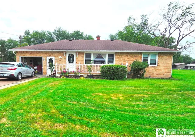 Photo 1 of Single family home for sale at 125 Seymour St, Fredonia, NY 14063 | MLS# R1707289 | Listing updated on 2026-09-11