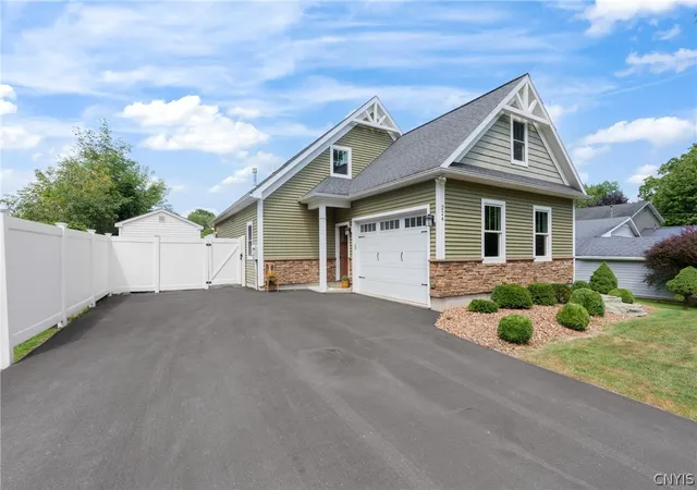 Photo 1 of Sale Pending at 224 Commane Rd W, Baldwinsville, NY 13027 | MLS# S1707225 | Listing updated on 2026-08-21
