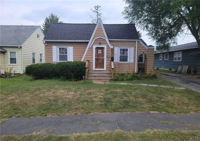 Photo 1 of Sale Pending at 202 Darlington Rd E, Syracuse, NY 13208 | MLS# S1707505 | Listing updated on 2026-09-06