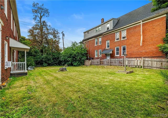 Listing Photo 5 - Condo for sale in building located at 1628 Niagara St, Niagara Falls, NY 14303