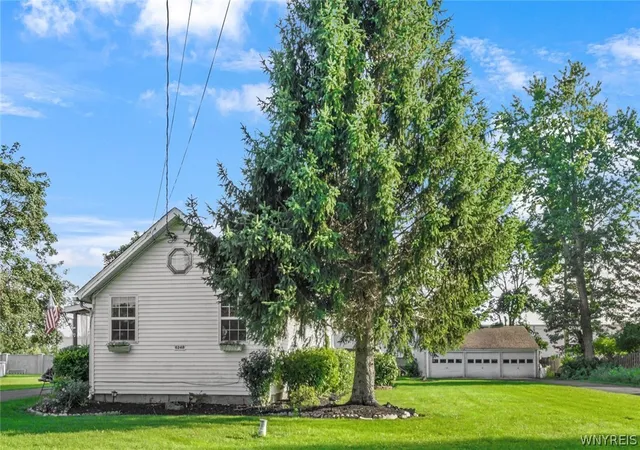 Photo 1 of Sale Pending at 6248 Corwin Rd, Lockport, NY 14094 | MLS# B1707404 | Listing updated on 2026-09-03