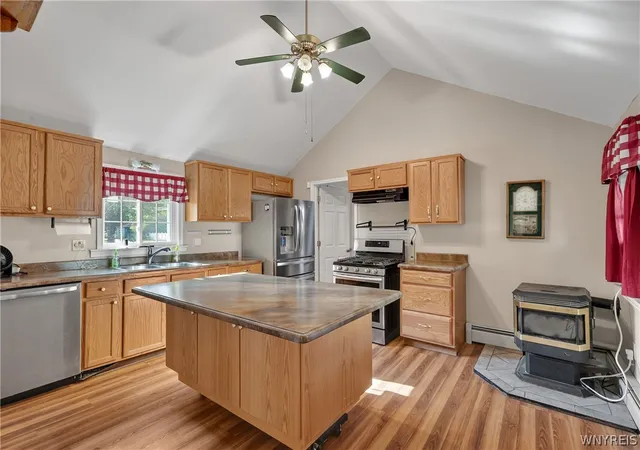 Photo 4 of Sale Pending at 6248 Corwin Rd, Lockport, NY 14094 | MLS# B1707404 | Listing updated on 2026-09-03