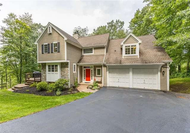 Photo 3 of Sale Pending at 332 Thornebush Dr, Victor, NY 14564 | MLS# R1707537 | Listing updated on 2026-08-26