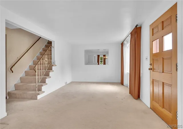 Photo 3 of Sale Pending at 654 Parkhurst Blvd, Buffalo, NY 14223 | MLS# B1707460 | Listing updated on 2026-08-26