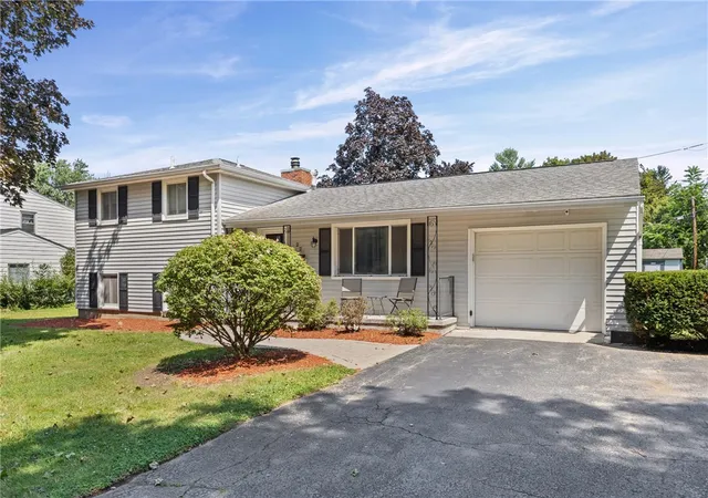 Photo 1 of Sale Pending at 22 Pinebriar Dr, Rochester, NY 14616 | MLS# R1707100 | Listing updated on 2026-08-27