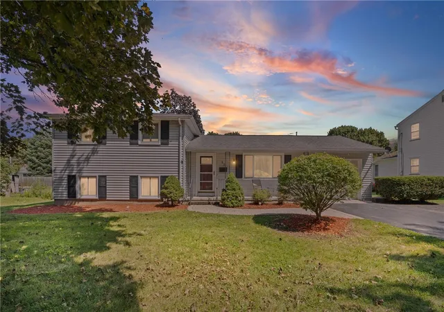 Photo 2 of Sale Pending at 22 Pinebriar Dr, Rochester, NY 14616 | MLS# R1707100 | Listing updated on 2026-08-27