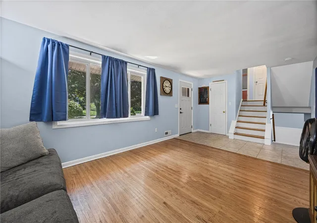 Photo 4 of Sale Pending at 22 Pinebriar Dr, Rochester, NY 14616 | MLS# R1707100 | Listing updated on 2026-08-27