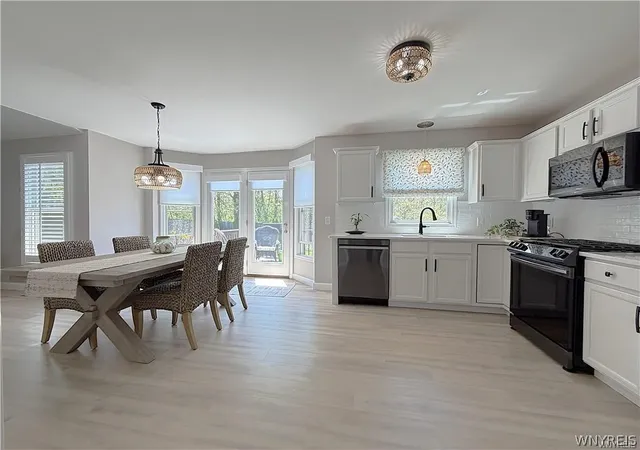 Photo 4 of Single family home for sale at 1366 Evergreen Dr, Lake View, NY 14085 | MLS# B1707201 | Listing updated on 2026-08-17