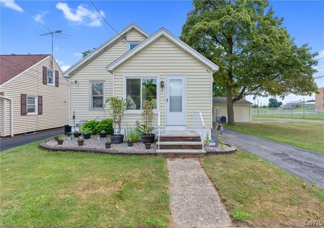 Photo 1 of Sale Pending at 102 Marsden Rd, Syracuse, NY 13208 | MLS# S1707490 | Listing updated on 2026-08-24