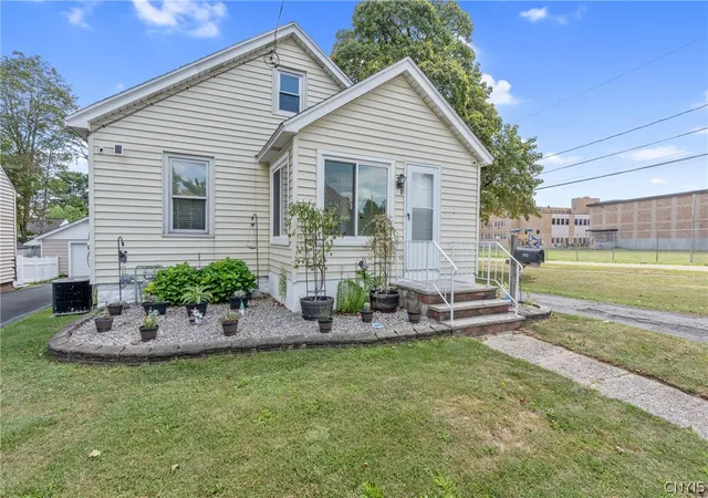Photo 2 of Sale Pending at 102 Marsden Rd, Syracuse, NY 13208 | MLS# S1707490 | Listing updated on 2026-08-24