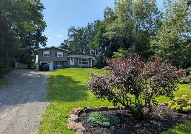 Photo 1 of Sale Pending at 16498 4th Section Rd, Holley, NY 14470 | MLS# R1707602 | Listing updated on 2026-08-26