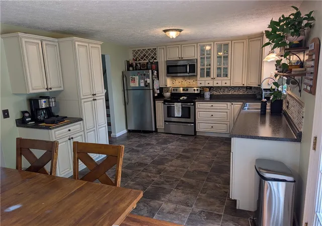 Photo 3 of Sale Pending at 16498 4th Section Rd, Holley, NY 14470 | MLS# R1707602 | Listing updated on 2026-08-26