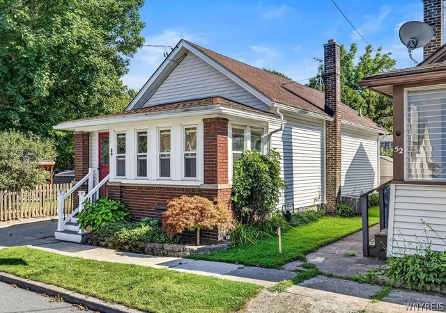 Photo 3 of Sale Pending at 54 Hill St, Lockport, NY 14094 | MLS# B1707617 | Listing updated on 2026-08-24