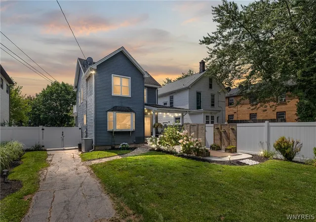 Photo 4 of Sale Pending at 280 Nassau Ave, Buffalo, NY 14217 | MLS# B1707551 | Listing updated on 2026-09-08