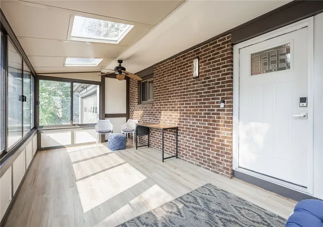 Photo 3 of Sale Pending at 124 Grandview Ln, Rochester, NY 14612 | MLS# R1707125 | Listing updated on 2026-08-26