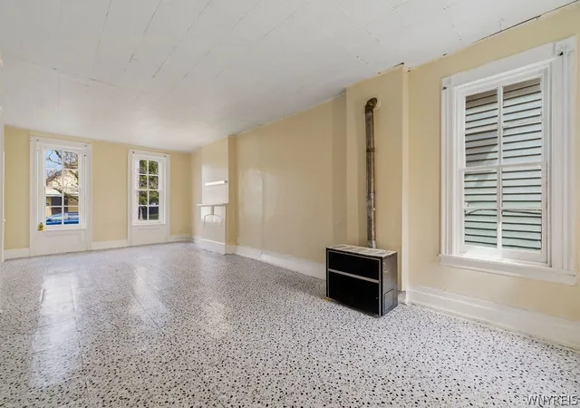 Listing Photo 5 - Condo for sale in building located at 355 Bristol St, Buffalo, NY 14206