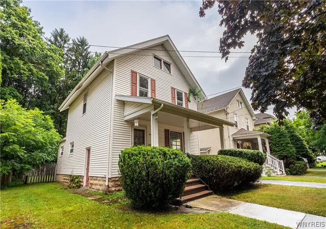 Photo 3 of Single family home for sale at 88 Pershing Ave, Jamestown, NY 14701 | MLS# B1703540 | Listing updated on 2026-08-17