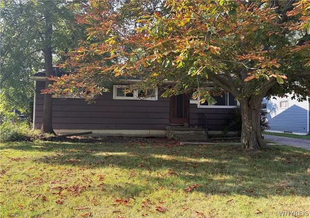 Photo 1 of Sale Pending at 187 Sharon Pkwy, Buffalo, NY 14218 | MLS# B1707694 | Listing updated on 2026-08-26