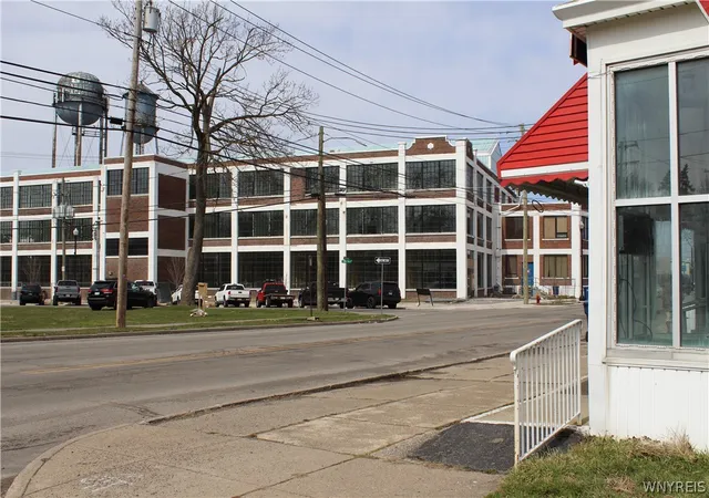 Photo 3 of Multi family home for sale at 207 221 Washburn St, Lockport, NY 14094 | MLS# B1707670 | Listing updated on 2026-08-17