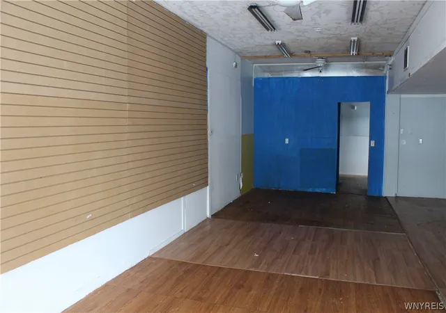 Listing Photo 5 - Condo for sale in building located at 207-221 Washburn St, Lockport, NY 14094