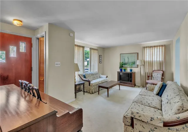Photo 2 of Sale Pending at 31 Wendover Ave, Buffalo, NY 14223 | MLS# B1707441 | Listing updated on 2026-08-27