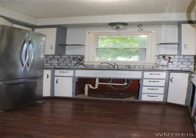 Photo 3 of Single family home for sale at 164 Long Ave, Hamburg, NY 14075 | MLS# B1707764 | Listing updated on 2026-08-24