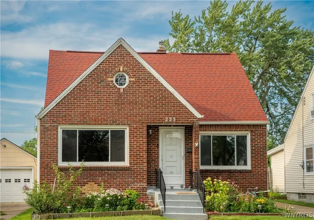 Photo 1 of Single family home for sale at 223 Renwood Ave, Buffalo, NY 14217 | MLS# B1705425 | Listing updated on 2026-09-11