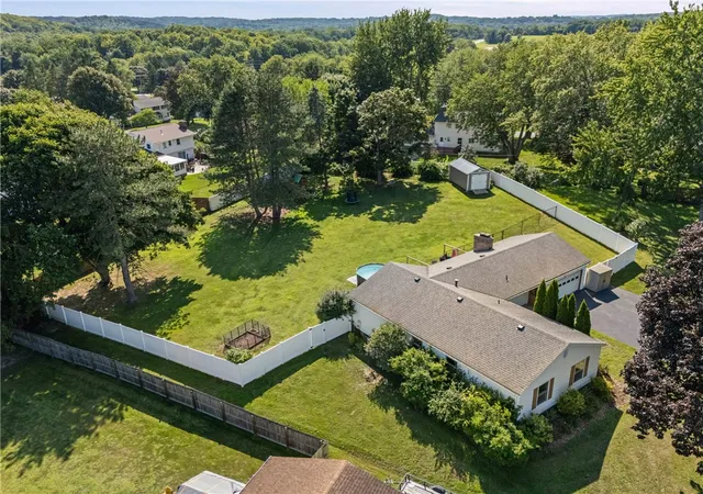 Photo 3 of Sale Pending at 5 Starlight Cir, Fairport, NY 14450 | MLS# R1707136 | Listing updated on 2026-08-25