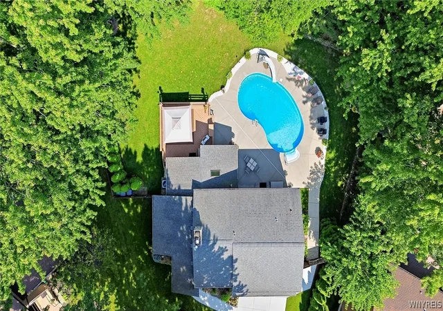 Photo 2 of Sale Pending at 35 Lancelot Ct, Getzville, NY 14068 | MLS# B1707631 | Listing updated on 2026-08-25