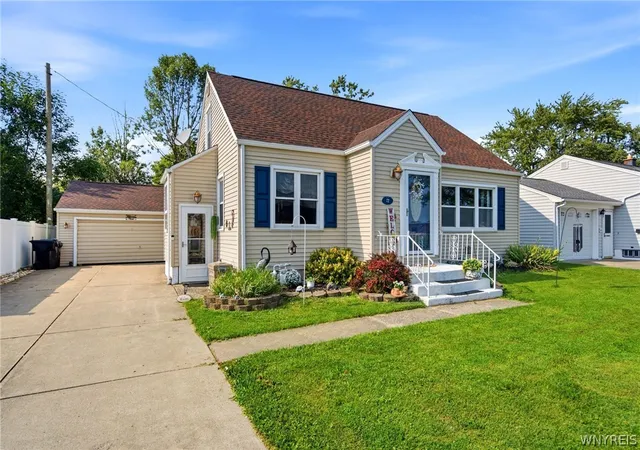 Photo 3 of Sale Pending at 72 Taylor Dr, Tonawanda, NY 14150 | MLS# B1706157 | Listing updated on 2026-08-26