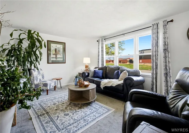Photo 4 of Sale Pending at 72 Taylor Dr, Tonawanda, NY 14150 | MLS# B1706157 | Listing updated on 2026-08-26